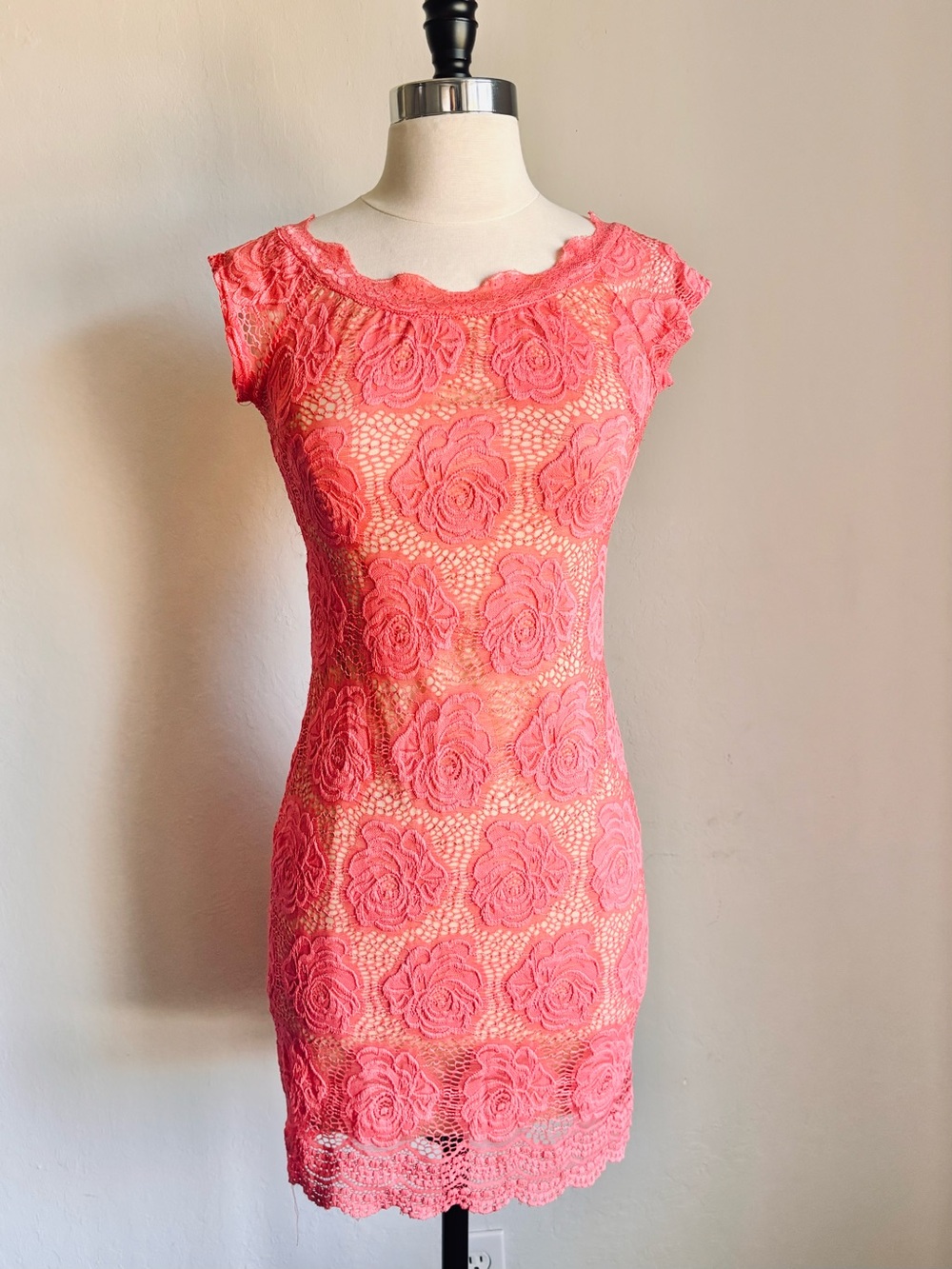 Coral Pink Floral Lace Overlay Mini Dress - Feminine Cap Sleeve Style